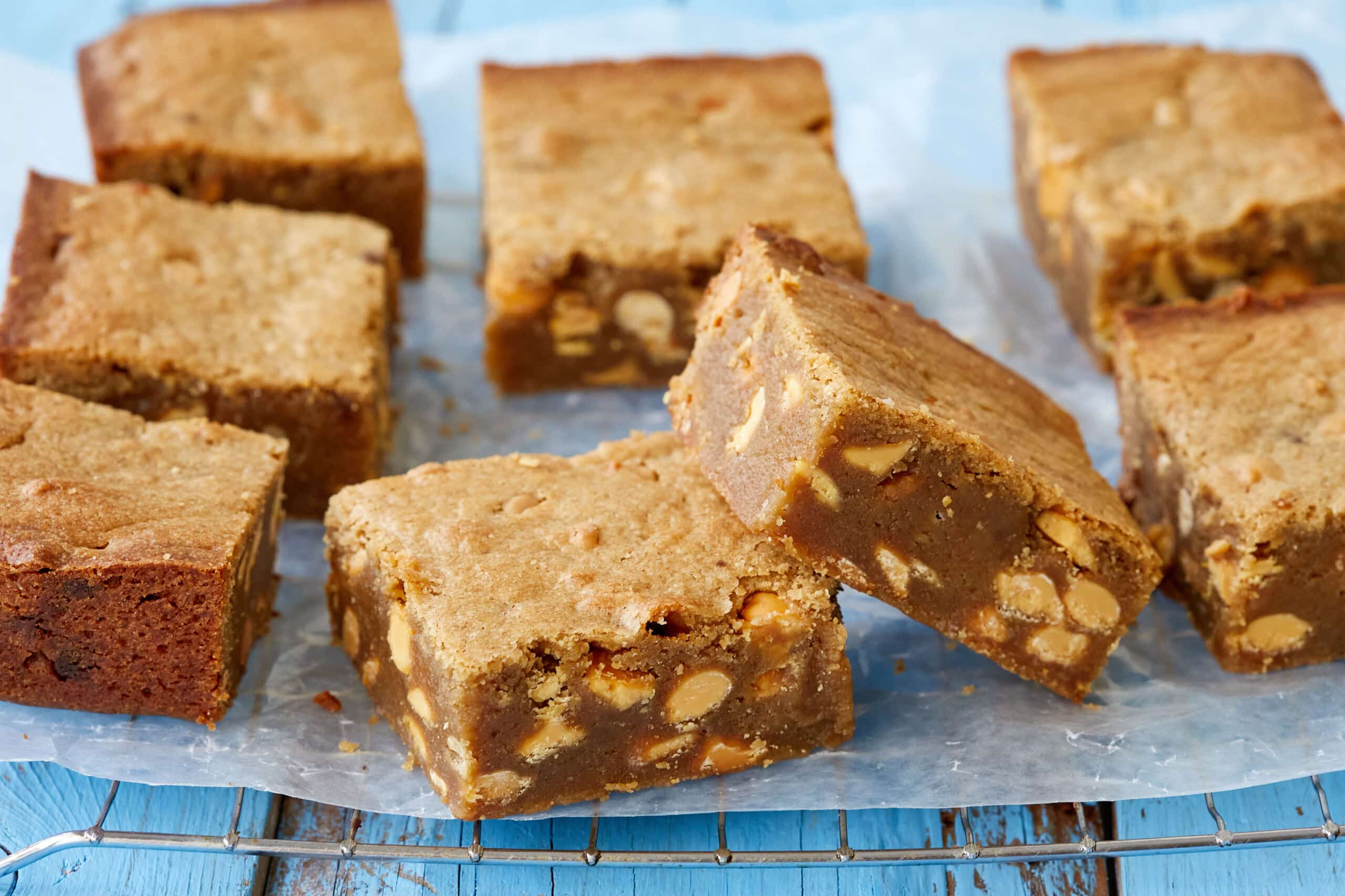 Secrets to The Best Fudgy Blondies: Chewy, Buttery, & Easy